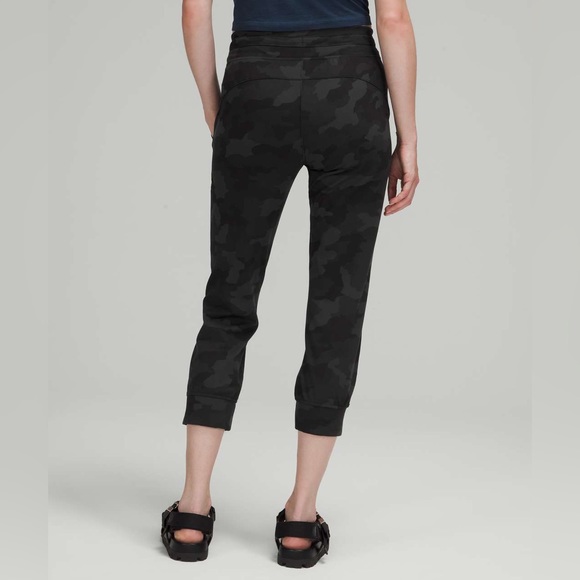 Lululemon Ready to Rulu Jogger Crop US4 - Picture 3 of 11